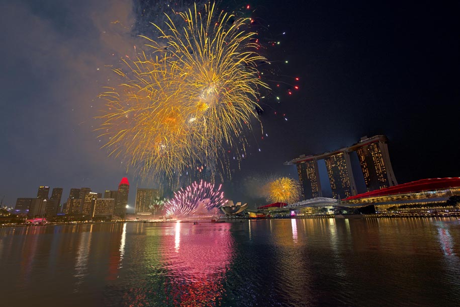 'Fireworks 3' (Aug 2015) - Collyer Quay, Singapore