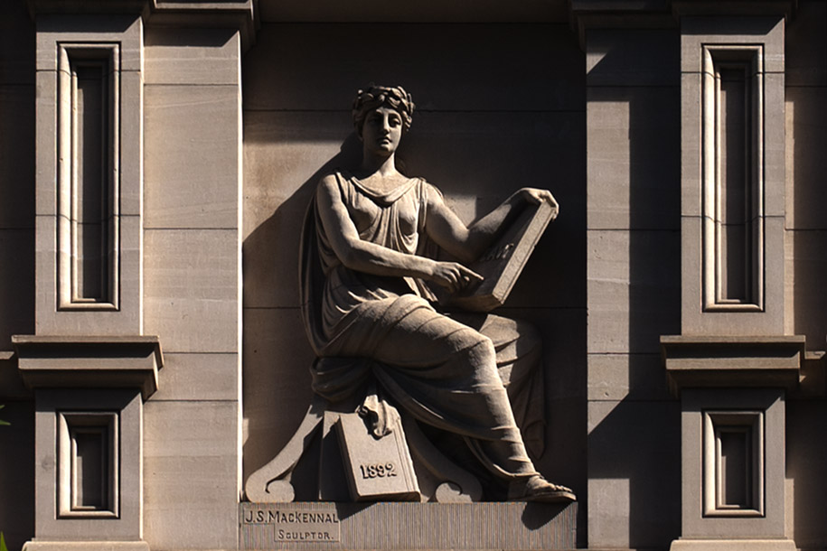 'Sitting Lady' (Dec 2007) - Melbourne, Australia