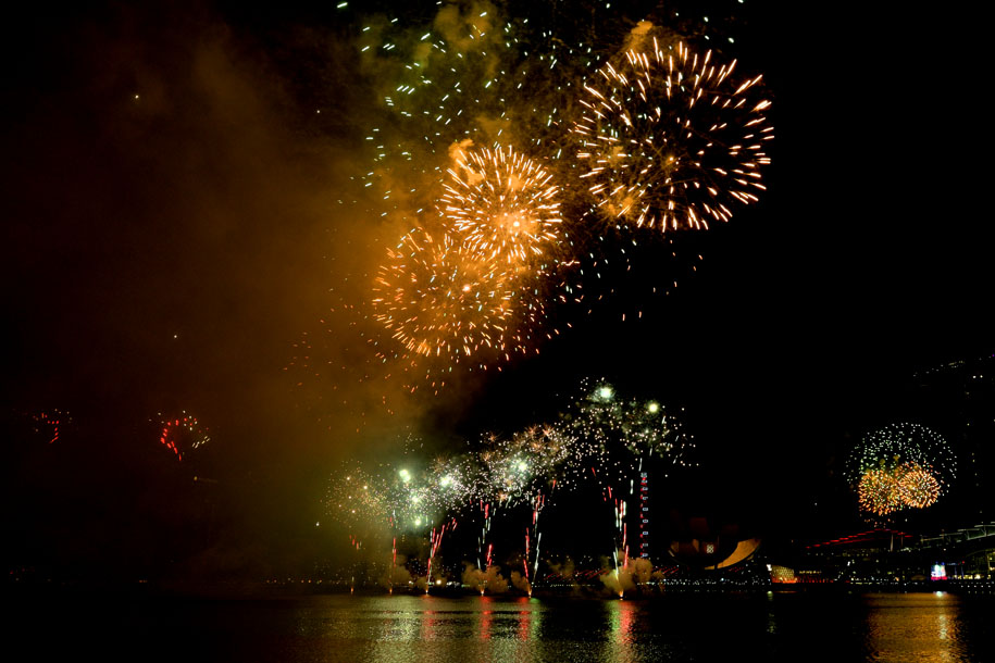 'Fireworks 7' (Aug 2015) - Collyer Quay, Singapore