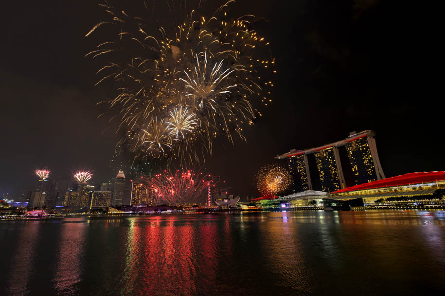 'Fireworks 10' (Aug 2015) - Collyer Quay, Singapore
