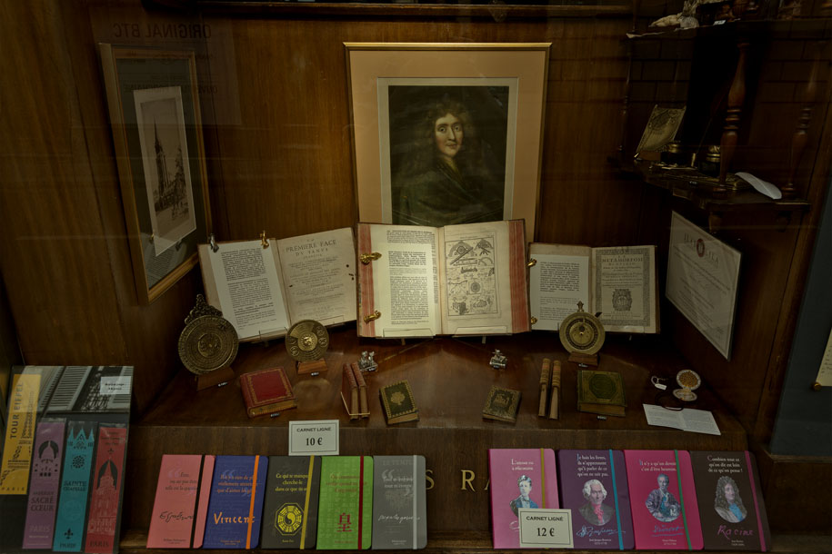 'Book Display' (Jun 2014) - Paris, France