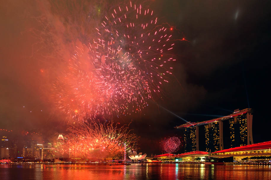 'Fireworks 16' (Aug 2015) - Collyer Quay, Singapore