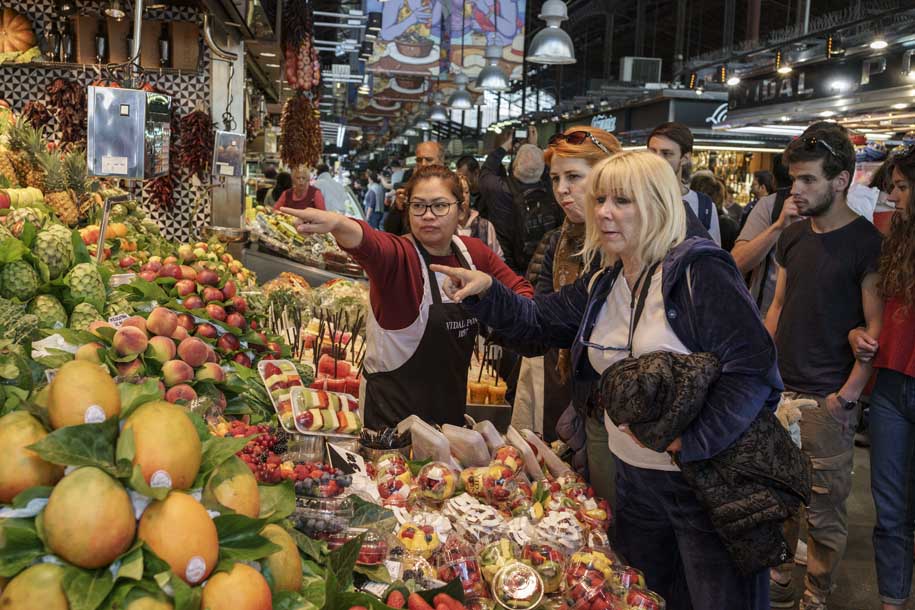 'Buyer and Seller' (Apr 2017) - Barcelona, Spain