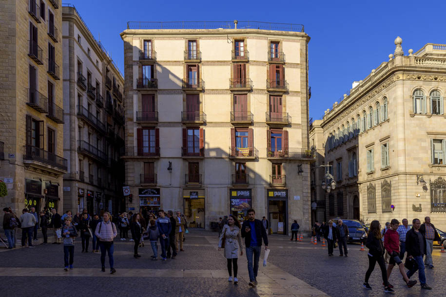 'Plaça Sant Jaume' (Apr 2017) - Barcelona, Spain