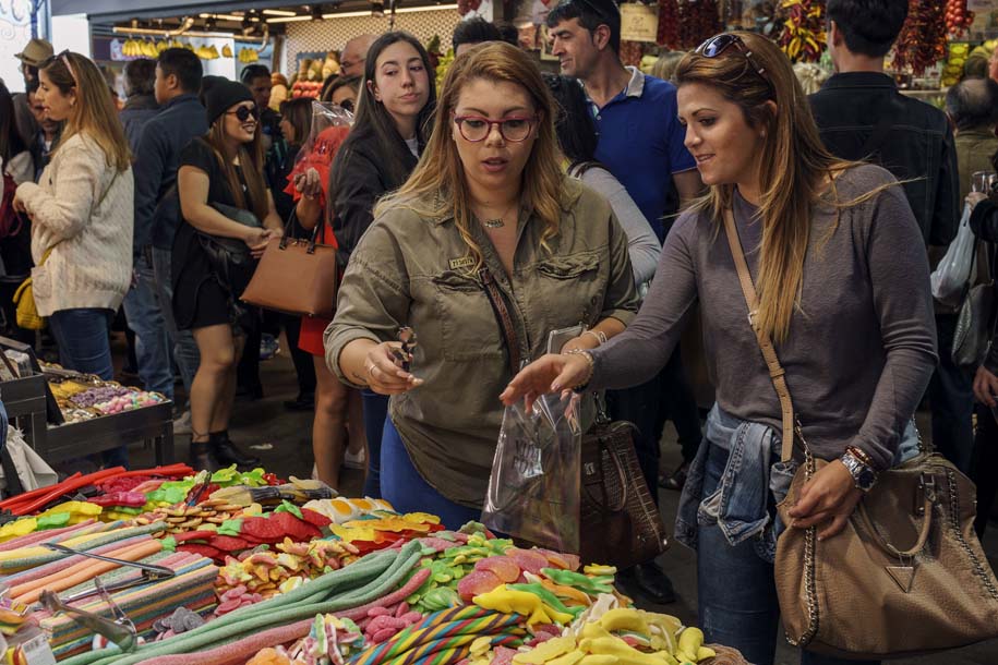 'Customers' (Apr 2017) - Barcelona, Spain