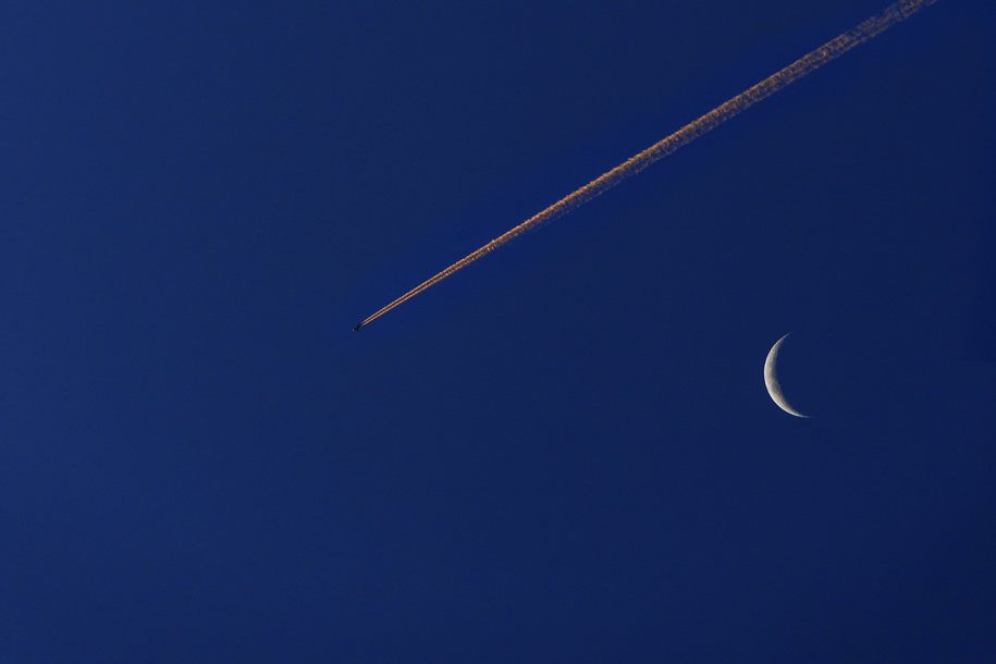 'Contrail and Moon' (Apr 2017) - Zermatt, Switzerland