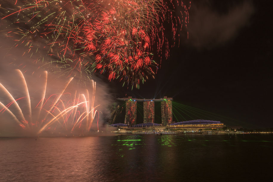 'Fireworks 32' (Aug 2018) - Collyer Quay, Singapore