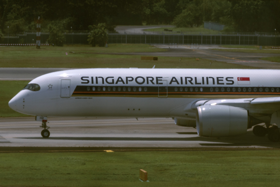 'SQ 634 to Tokyo' (Mar 2022) - Airport Boulevard, Singapore